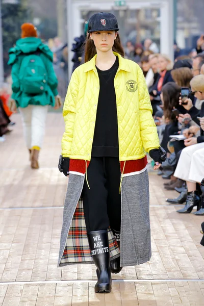 Look 37